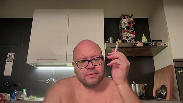 Snapshot of theitalianbear chatting on 09-11-25, 03:50 theitalianbear online show from 09-11-25, 03:50
