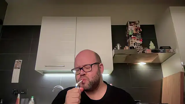 Snapshot of theitalianbear chatting on 11-07-25, 03:28 theitalianbear online show from 11-07-25, 03:28