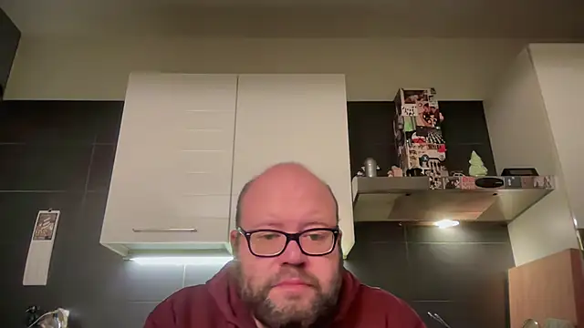 Snapshot of theitalianbear chatting on 12-19-25, 05:14 theitalianbear online show from 12-19-25, 05:14