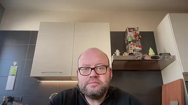 Snapshot of theitalianbear chatting on 03-13-26, 10:00 theitalianbear online show from 03-13-26, 10:00