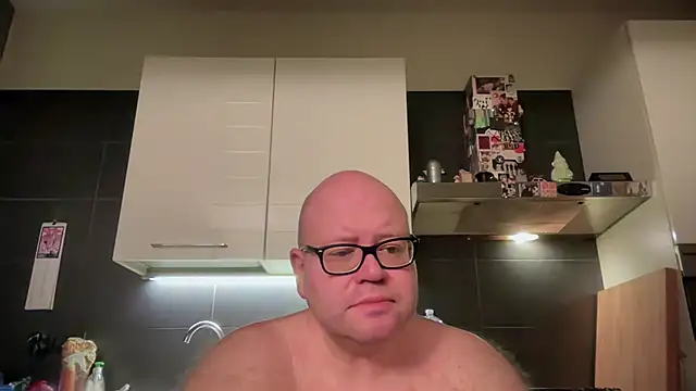 theitalianbear online show from 04-24-26, 06:43