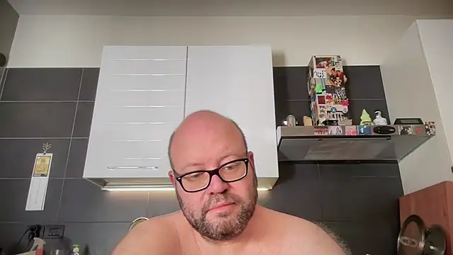 theitalianbear online show from 06-10-26, 06:34