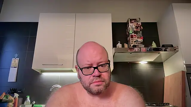 theitalianbear online show from 07-04-26, 03:24