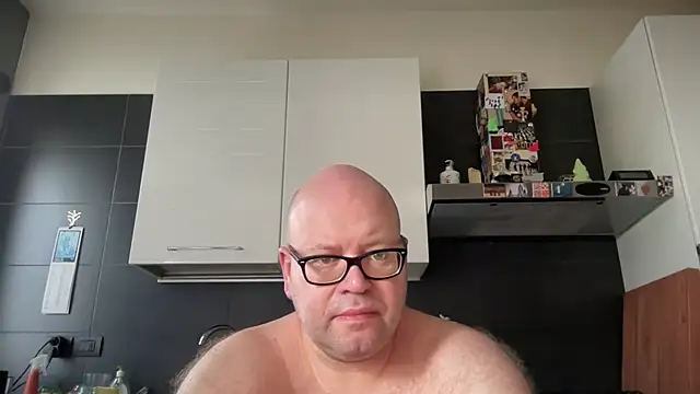 theitalianbear online show from 07-20-26, 06:17
