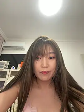 LingYuexi online show from 07-26-26, 05:20