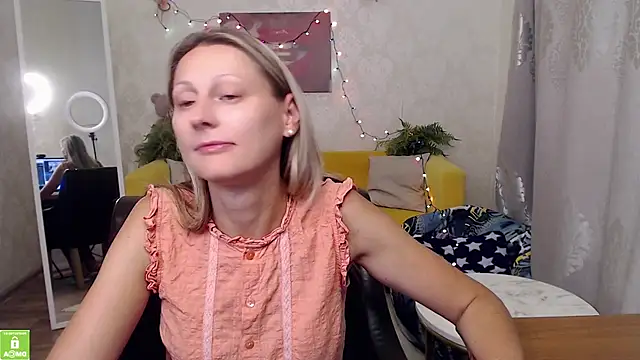 Snapshot of Sunny_bunnu chatting on 07-31-26, 06:57 Sunny bunnu online show from 07-31-26, 06:57