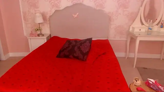 Snapshot of LadyAlana chatting on 12-28-24, 01:29 LadyAlana online show from 12-28-24, 01:29