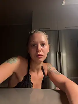 missmolly88 online show from 08-02-26, 09:57