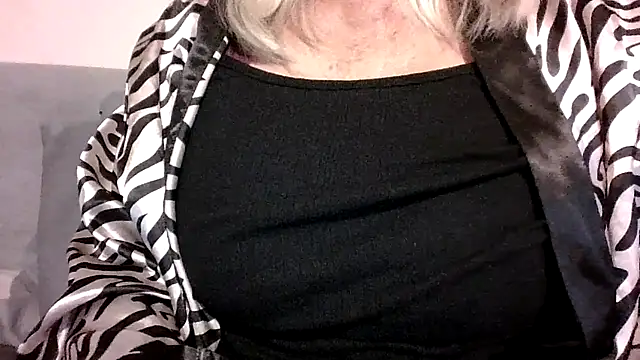Busty-Milf-Miaa online show from 08-05-26, 11:02