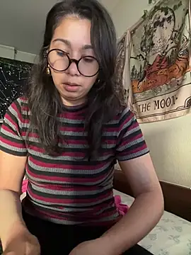 Lauraxbatista online show from 08-04-26, 06:43