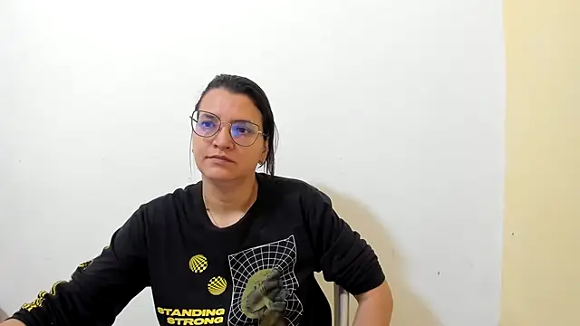 MARILYN GARCIA online show from 10-11-25, 02:15