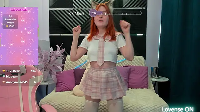 VulpesLux online show from 08-09-26, 03:23