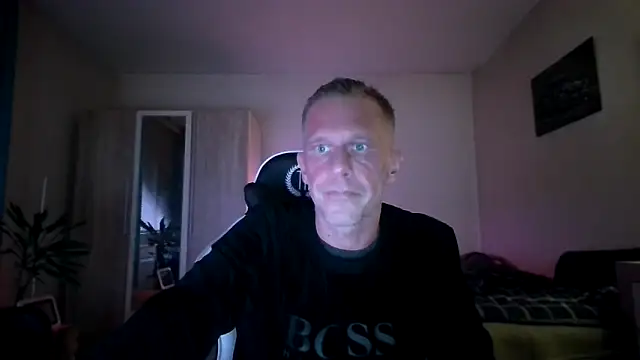 slaveboy2016xh online show from 12-27-24, 08:39