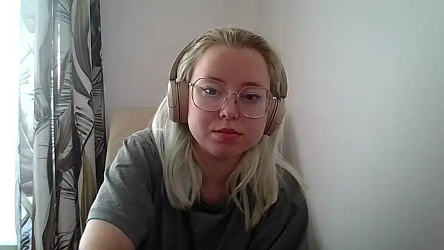 MaddieTeen online show from 08-07-26, 05:26