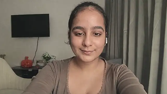 Snapshot of Amishapatel47 chatting on 08-09-26, 05:07 Amishapatel47 online show from 08-09-26, 05:07