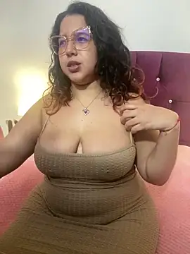 Snapshot of shara_ chatting on 02-28-25, 06:54 shara online show from 02-28-25, 06:54