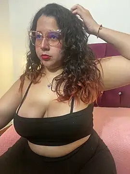 Snapshot of shara_ chatting on 03-05-25, 03:51 shara online show from 03-05-25, 03:51