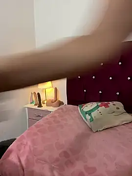 Snapshot of shara_ chatting on 02-02-26, 04:44 shara online show from 02-02-26, 04:44