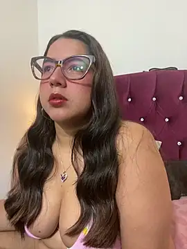 Snapshot of shara_ chatting on 02-05-26, 07:13 shara online show from 02-05-26, 07:13