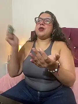 Snapshot of shara_ chatting on 02-23-26, 02:20 shara online show from 02-23-26, 02:20