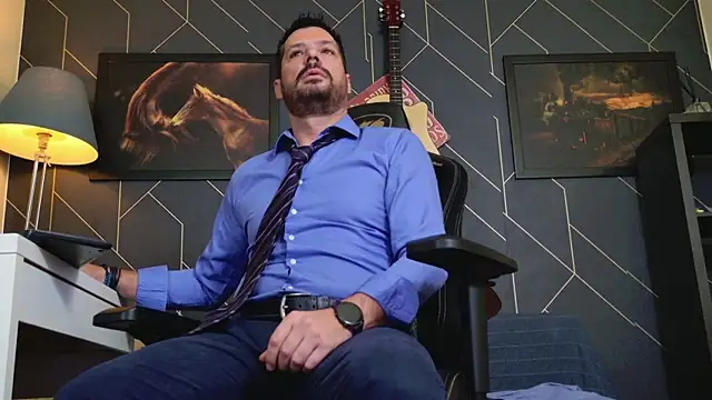 ChrisKox online show from 10-28-25, 05:33