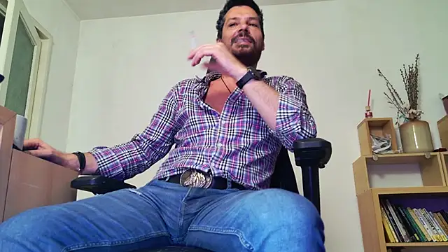 Snapshot of ChrisKox chatting on 04-30-26, 07:31 ChrisKox online show from 04-30-26, 07:31