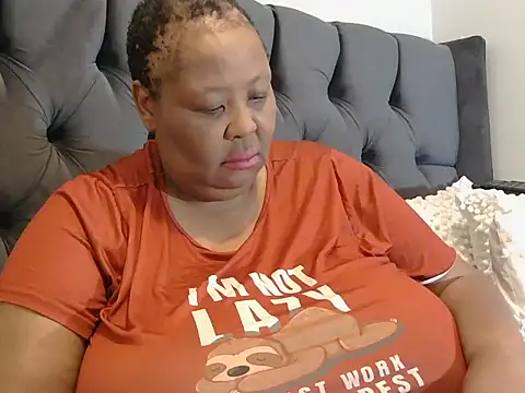 nancy111 online show from 11-04-25, 01:48