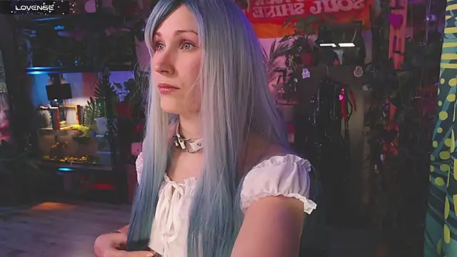 Dead Butterfly online show from 12-22-25, 03:58