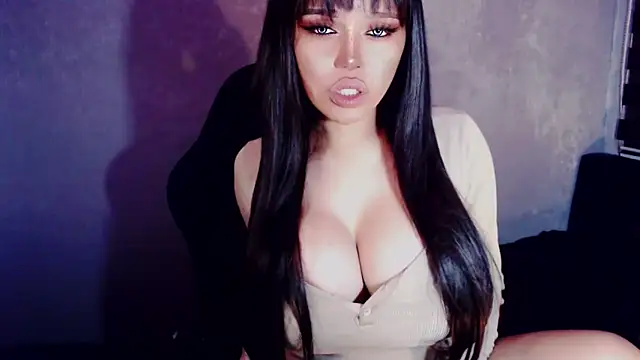 Snapshot of MistressBangs chatting on 03-12-26, 09:04 MistressBangs online show from 03-12-26, 09:04