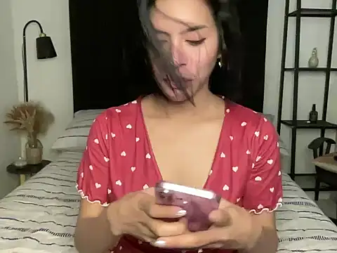 Snapshot of your_bianca69 chatting on 09-22-25, 12:23 your bianca69 online show from 09-22-25, 12:23