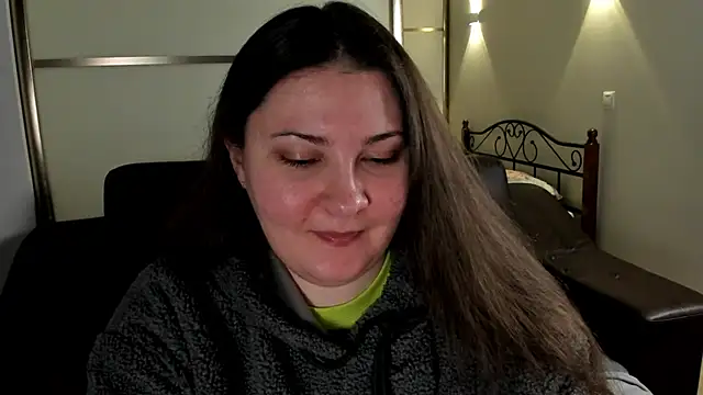 Snapshot of MarySwon chatting on 02-11-25, 06:33 MarySwon online show from 02-11-25, 06:33