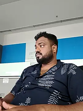 Snapshot of mikki1355 chatting on 03-11-26, 07:42 mikki1355 online show from 03-11-26, 07:42