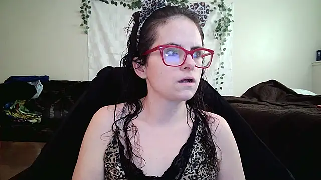 Snapshot of JessaBella chatting on 10-31-25, 03:57 JessaBella online show from 10-31-25, 03:57