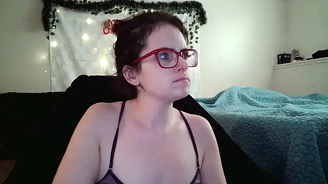 Snapshot of JessaBella chatting on 11-24-25, 03:45 JessaBella online show from 11-24-25, 03:45