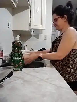 Snapshot of JessaBella chatting on 12-03-25, 03:32 JessaBella online show from 12-03-25, 03:32