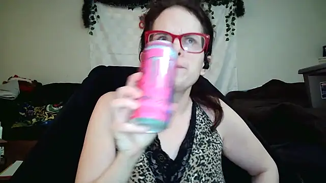 Snapshot of JessaBella chatting on 12-16-25, 03:06 JessaBella online show from 12-16-25, 03:06