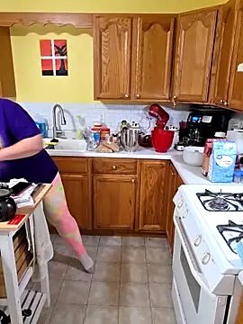 Snapshot of onlyhotbbw75 chatting on 12-16-25, 04:56 onlyhotbbw75 online show from 12-16-25, 04:56