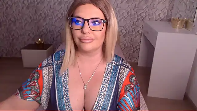 Snapshot of KarlaDivineTS chatting on 12-09-24, 02:49 KarlaDivineTS online show from 12-09-24, 02:49