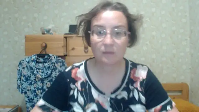 Snapshot of Smart_Rose chatting on 06-21-26, 05:15 Smart Rose online show from 06-21-26, 05:15