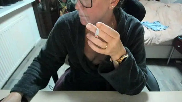 minoesje37 online show from 10-30-25, 08:31