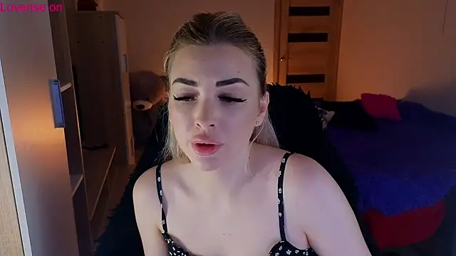 MilanaOmg online show from 05-30-26, 09:34