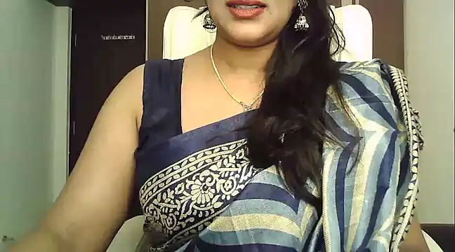 Snapshot of Spandana_Sweety chatting on 12-24-24, 12:44 Spandana Sweety online show from 12-24-24, 12:44