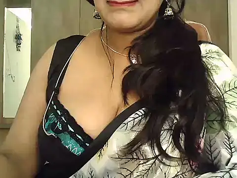 Snapshot of Spandana_Sweety chatting on 02-03-26, 06:40 Spandana Sweety online show from 02-03-26, 06:40