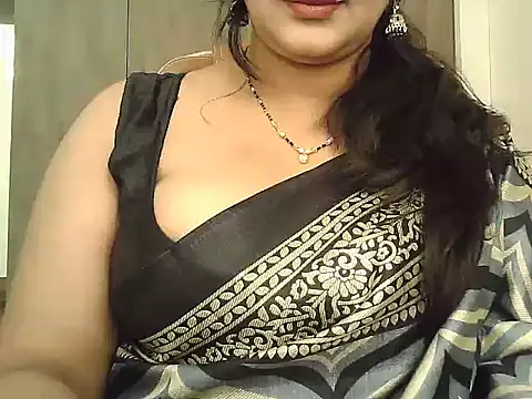 Snapshot of Spandana_Sweety chatting on 02-21-26, 06:14 Spandana Sweety online show from 02-21-26, 06:14