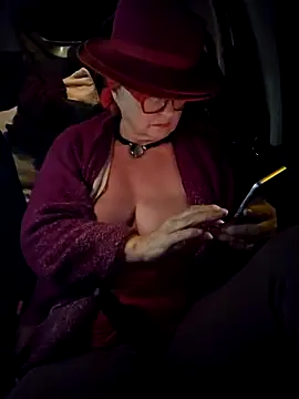 MucMilf59 online show from 11-04-25, 08:52