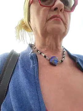 Snapshot of MucMilf59 chatting on 04-30-26, 06:36 MucMilf59 online show from 04-30-26, 06:36