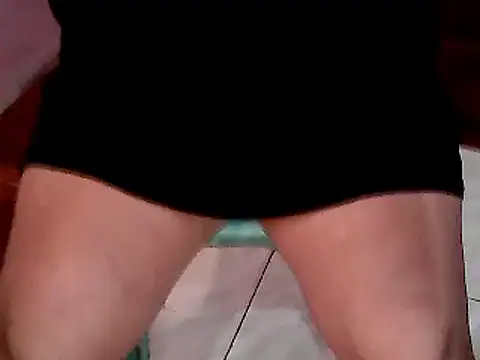Snapshot of HottyLeciousCum chatting on 09-15-25, 08:53 HottyLeciousCum online show from 09-15-25, 08:53