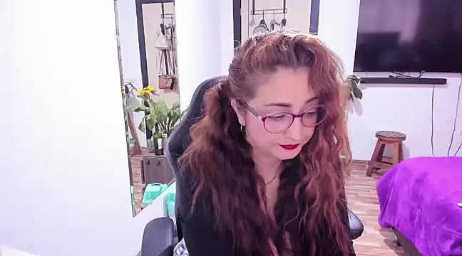 Snapshot of lalanaughty chatting on 03-11-25, 10:09 lalanaughty online show from 03-11-25, 10:09