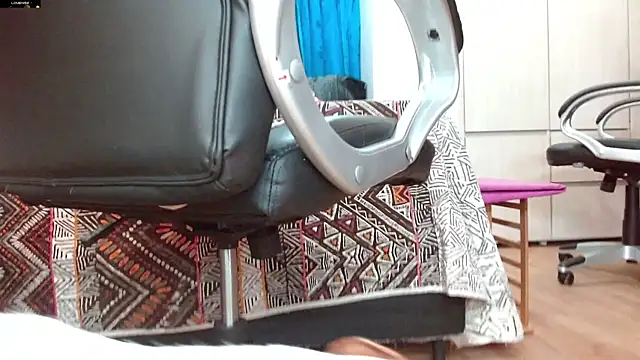 khloeHermaprodit3 online show from 02-22-26, 07:01