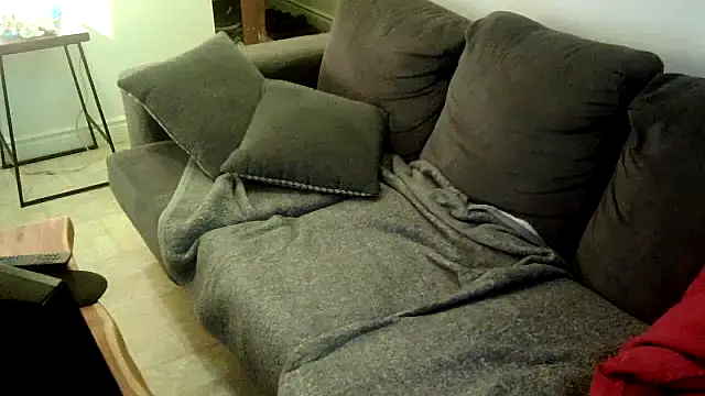 Snapshot of Truganini1 chatting on 01-18-26, 10:35 Truganini1 online show from 01-18-26, 10:35